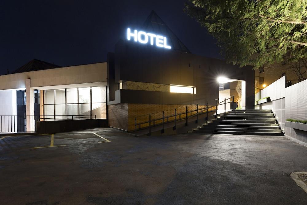 Hotel Orasac Garni Belgrado Exterior foto